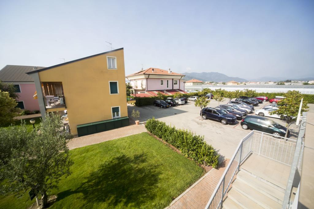 Residence Borgomare Albenga Exteriér fotografie